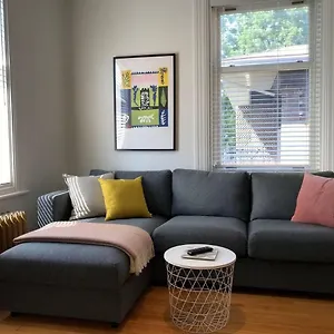 Jules & Jim Apartment