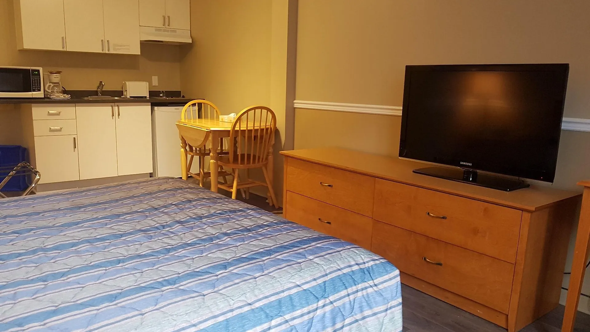 Hotel Le Roberval Montreal