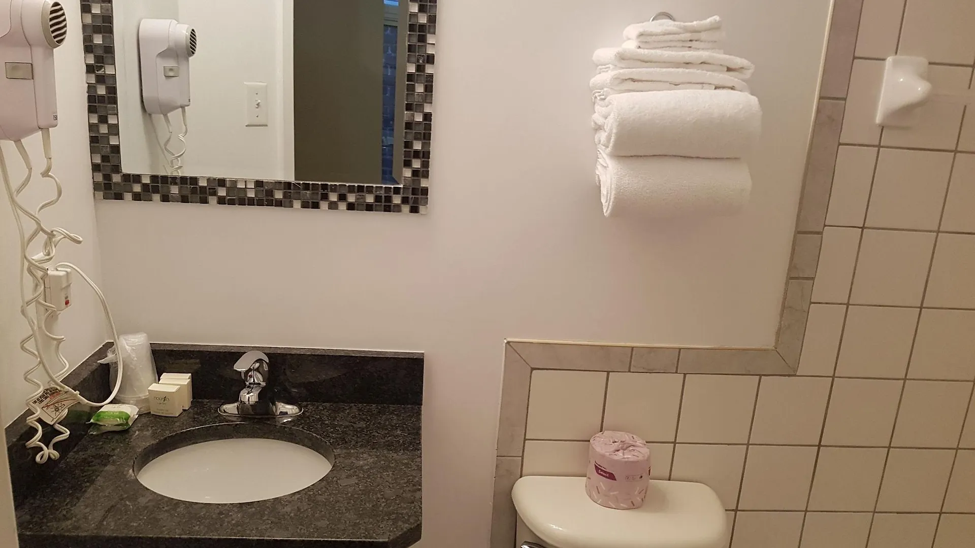 Hotel le Roberval Montréal
