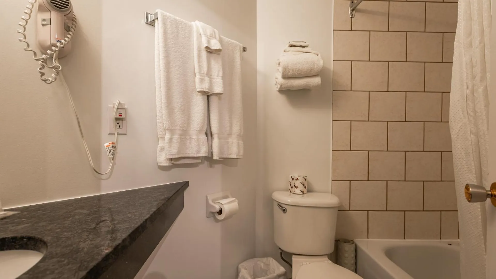 Hotel Le Roberval Montreal