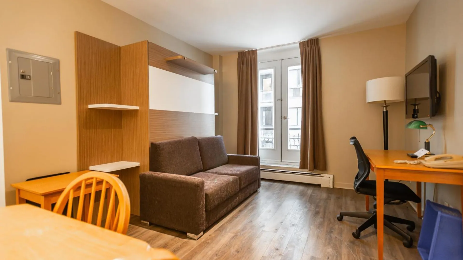 Hotel Le Roberval Montreal 3*,