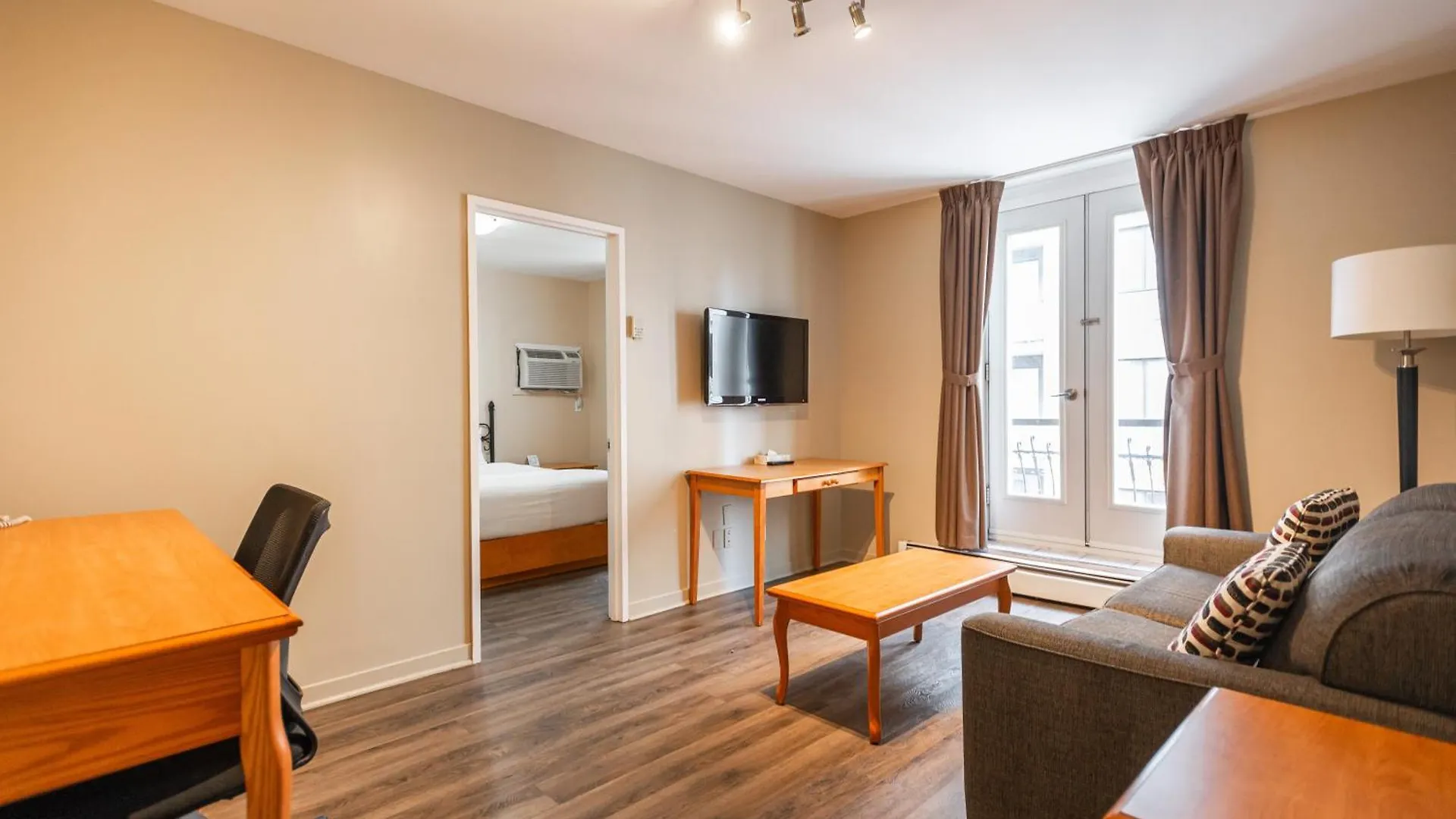 Hotel Le Roberval Montreal