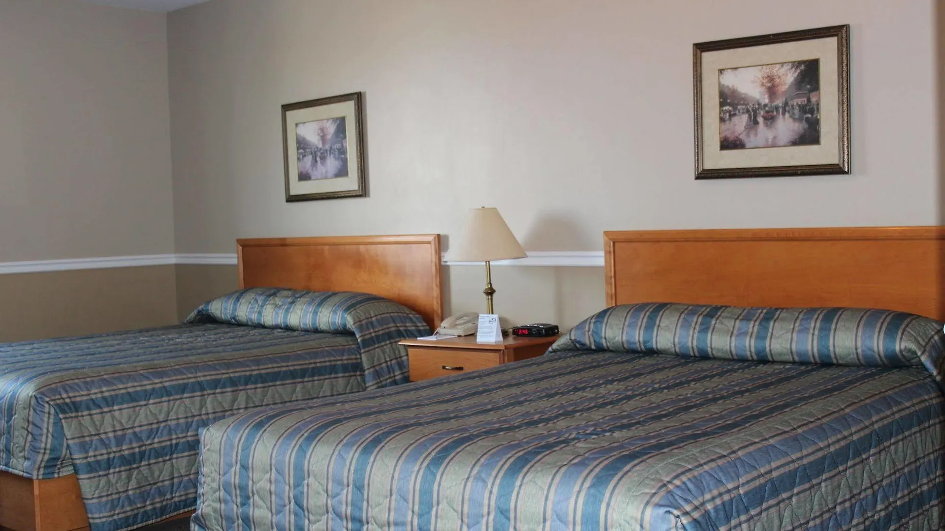 Hotel Le Roberval Montreal